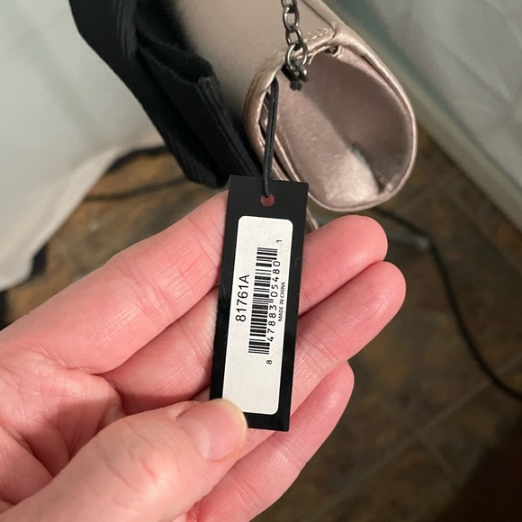 Big bow purse with long chain NWT - Picture 4 of 7